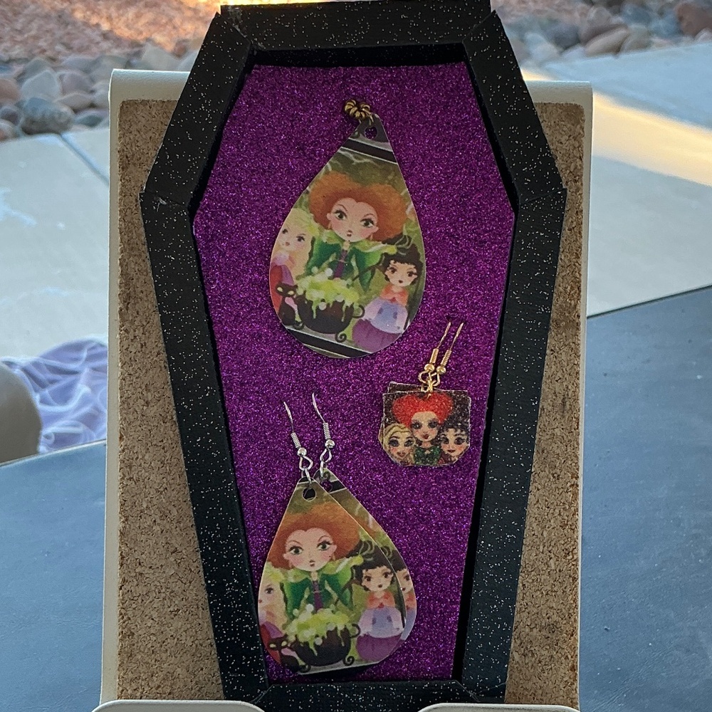 Hocus-pocus necklace and earrings set
